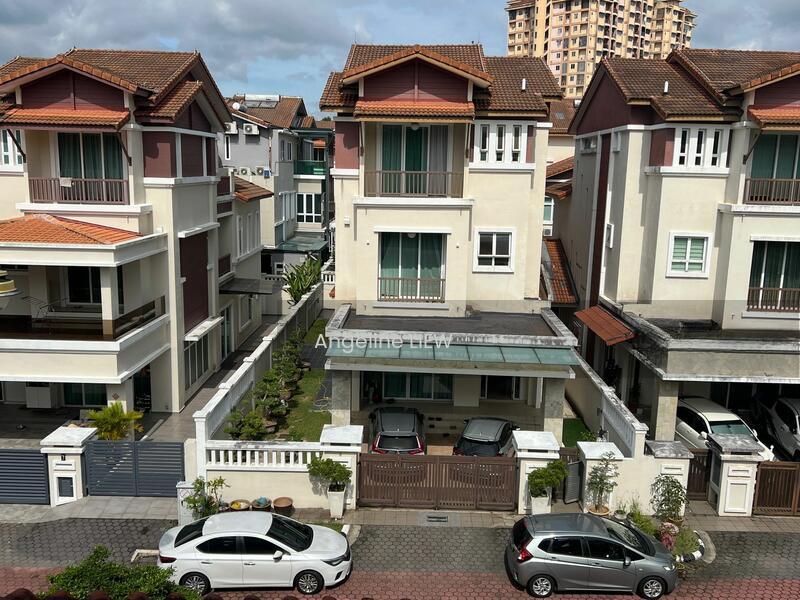Bungalow at Batu Caves - 2