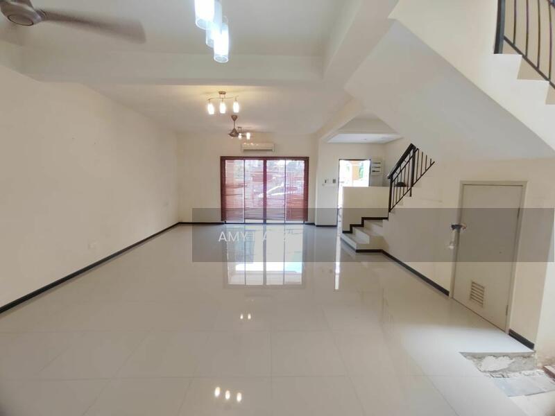 Terrace house at Cheras - 4