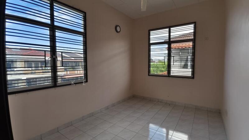 Double Storey Terrace Corner Lot at Bagan Lalang for Sale - 3