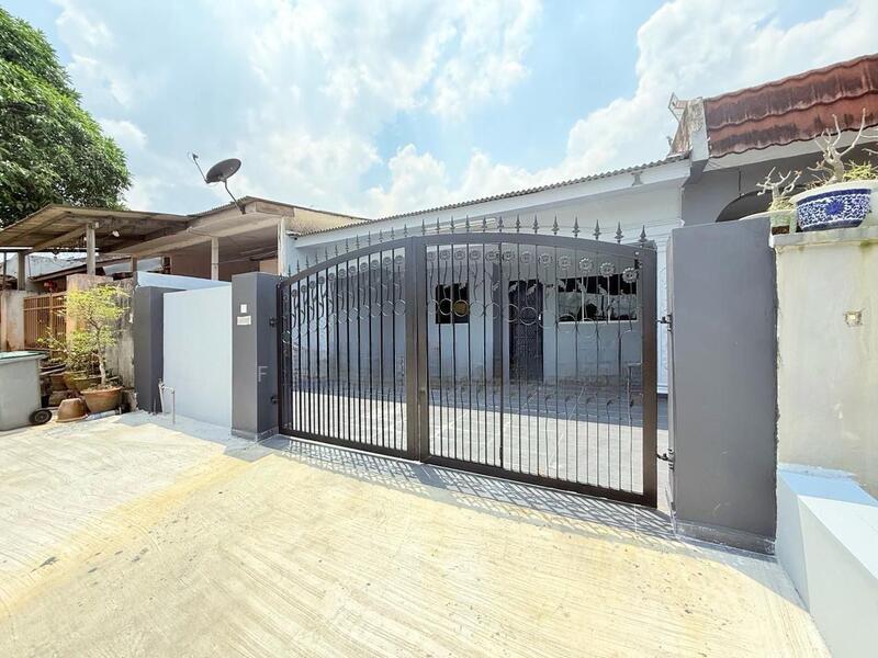 Taman Ungku Tun Aminah - 2