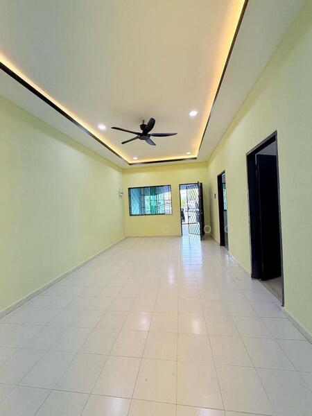 Taman Ungku Tun Aminah - 4