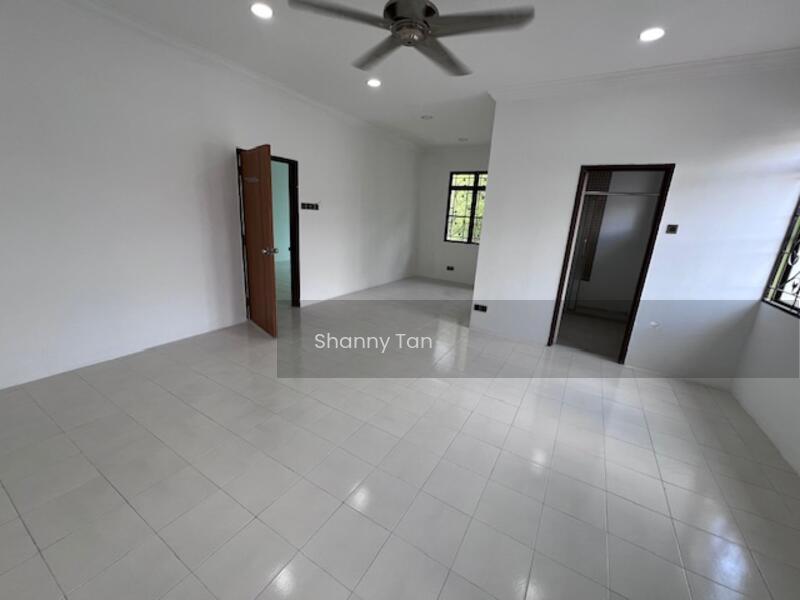 Bukit Sungai Long 3 - 5