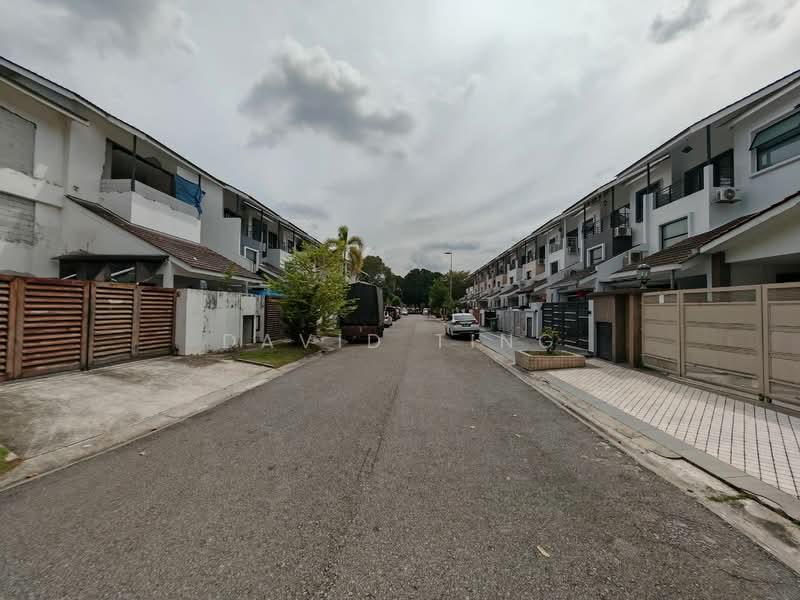 3-storey Terraced House at Lake Fields - 5