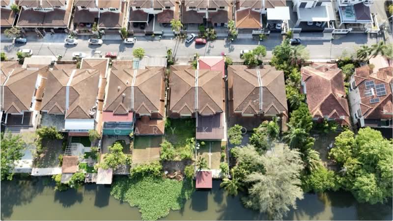 Taman Laguna Mas - 3