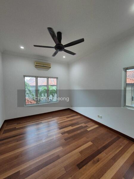 Bungalow at Tropicana Indah - 5