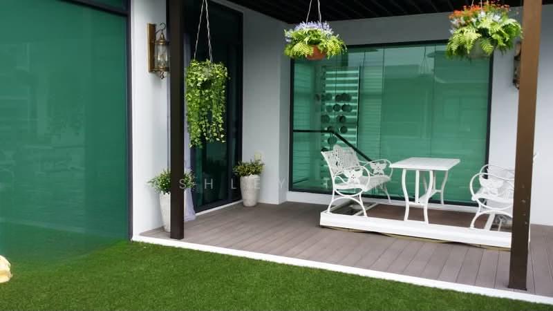 The Light Collection IV - 5