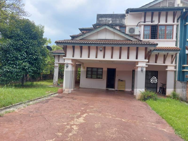 Terrace house at Bukit Jelutong - 1