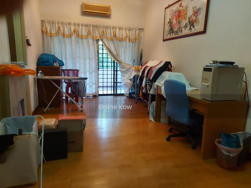 Terrace house at Bukit Jelutong - 4