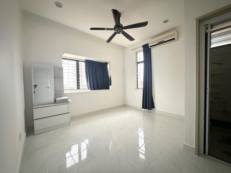 Indah Bay Condominium - 4