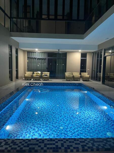 Noble Park Grand Pool Villas East Ledang - 2