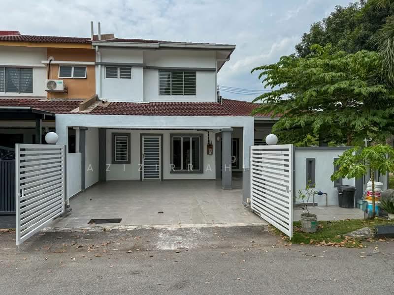 Bandar Saujana Putra - 1