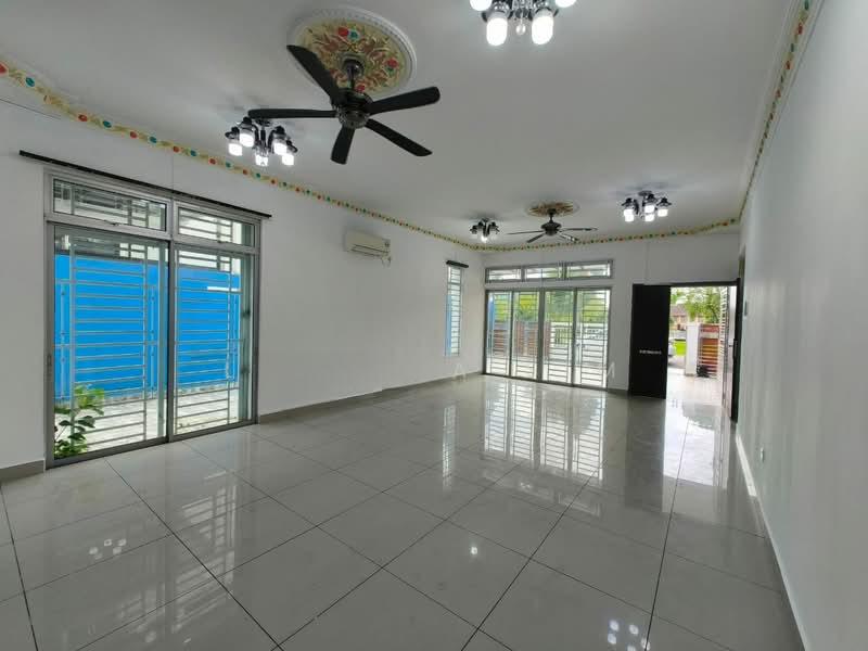Full Loan Link Bungalow @ Mutiara Rini - 2