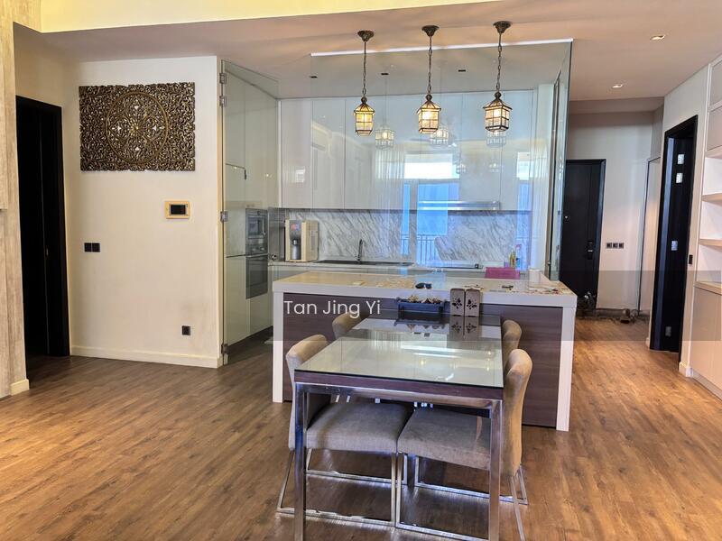 Quayside Seafront Resort Condominiums - 2