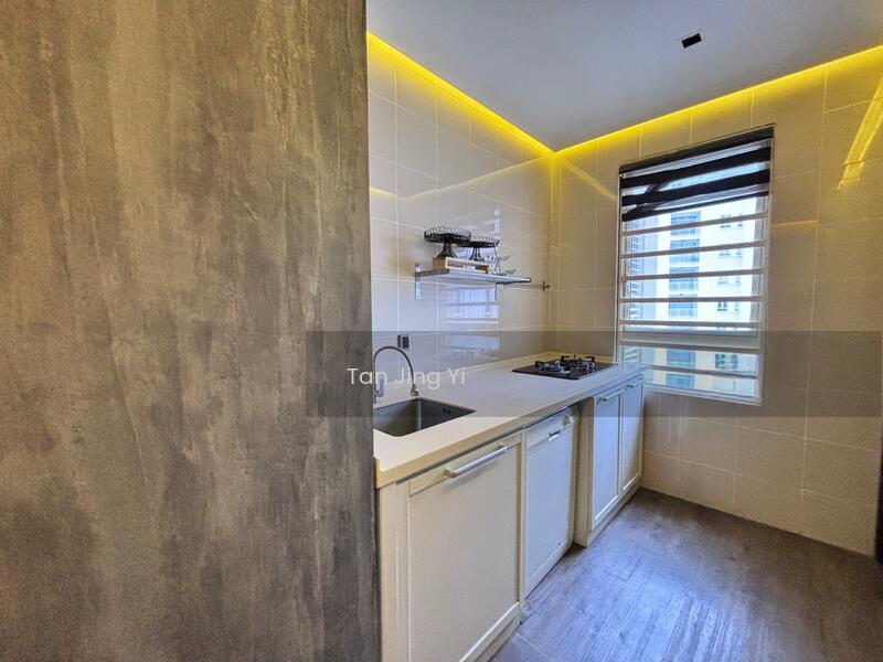 Quayside Seafront Resort Condominiums - 5