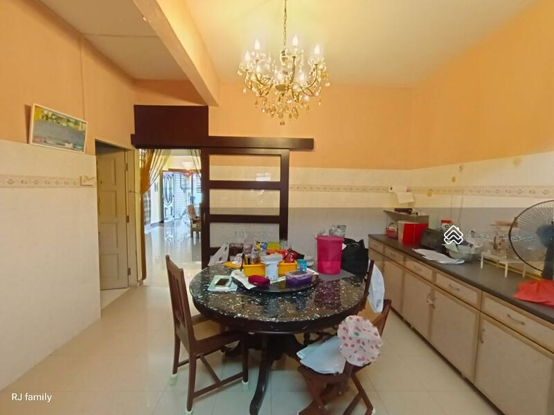 Freehold End-Lot 2 Storey Terrace House at Bukit Beruang - 5