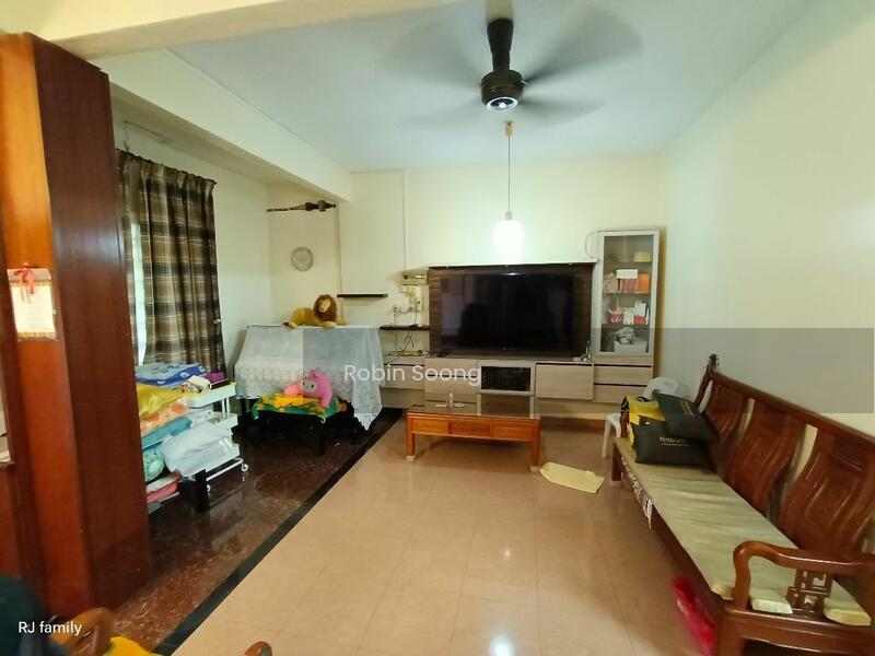 Freehold End-Lot 2 Storey Terrace House at Bukit Beruang - 4