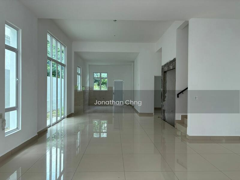 3 Storey Bungalow @ Bukit Gambier - 2