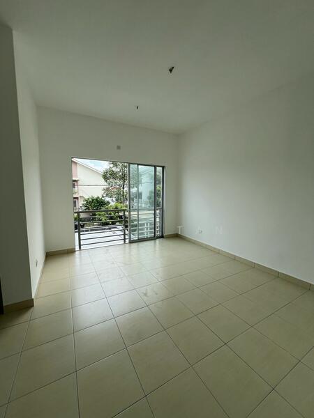 Ixora Residences @ Bandar Seri Coalfields - 4