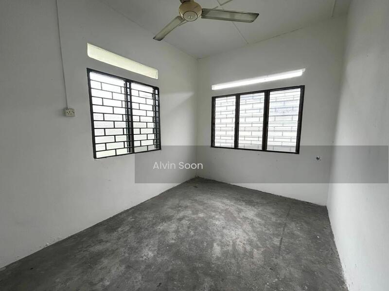 Terrace house at Taman Chepor Jaya - 5