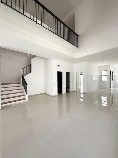 RESIDENSI BOTANI 3 - 2
