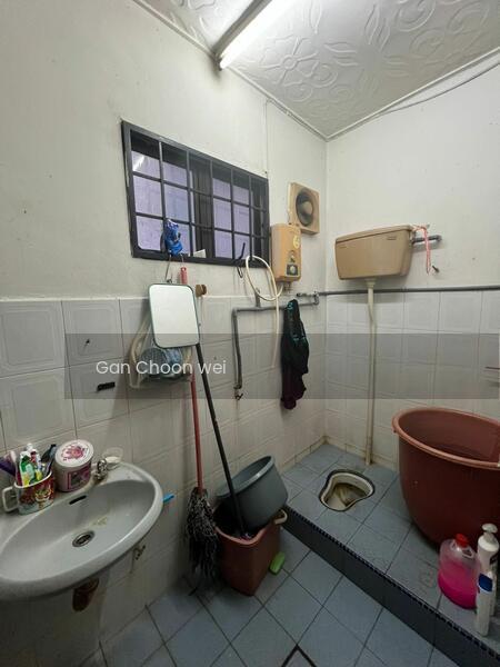 Terrace house at Usj 2 - 4