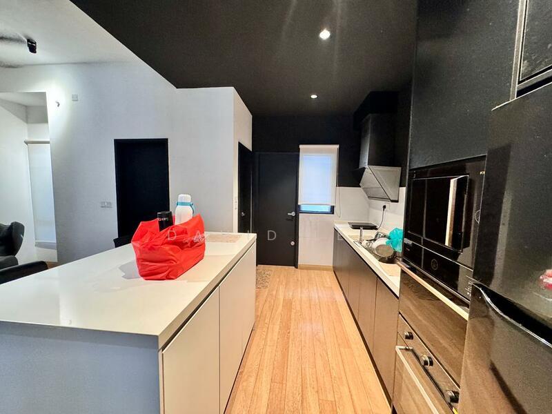 Garland Residence - 5