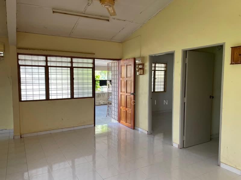 Taman seri Bayu Single storey (Corner House) - 3