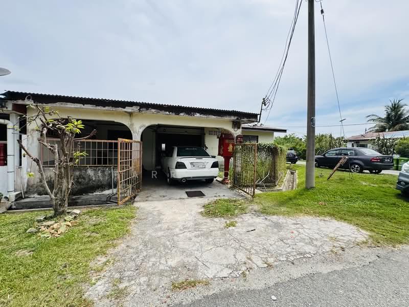 Taman seri Bayu Single storey (Corner House) - 4