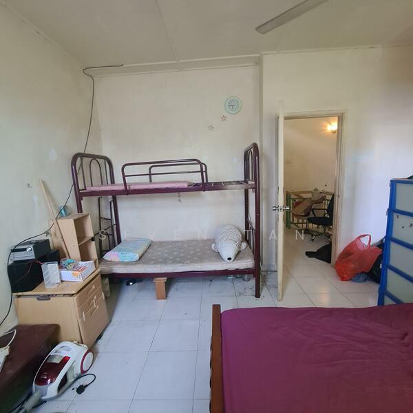 taman universiti beside taman sri pulai perdana - 4