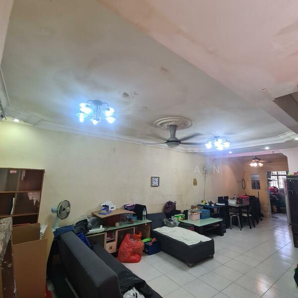 taman universiti beside taman sri pulai perdana - 1