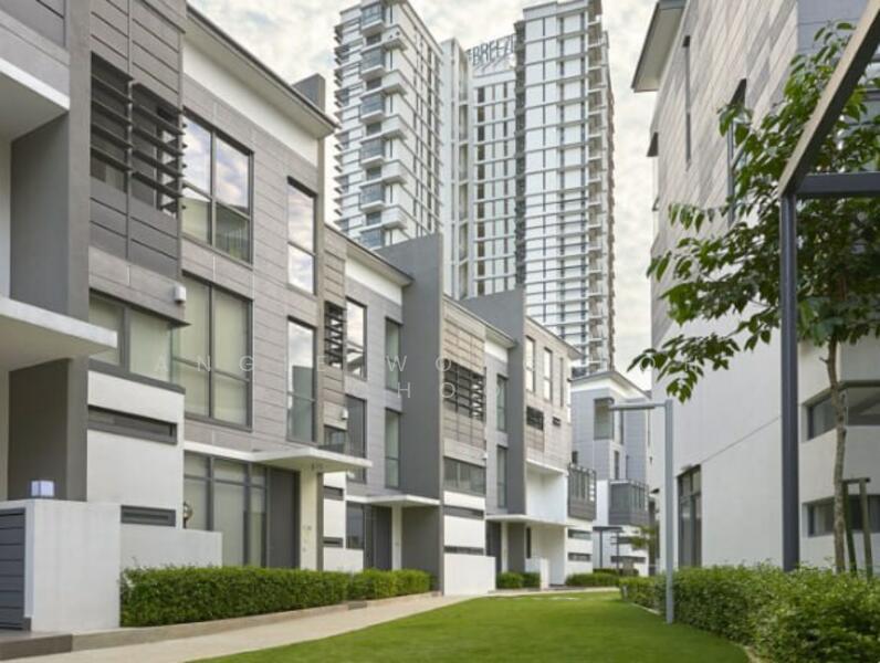 Breezeway Parkhomes, 3.5 Storey (Corner Lot) - 1