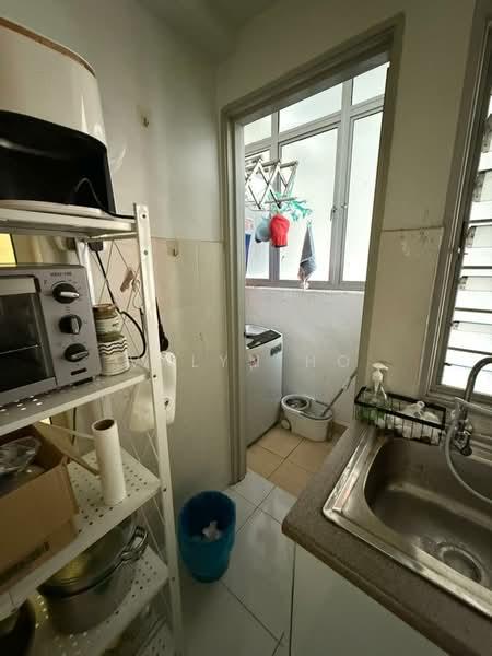 Main Place Residence - 4