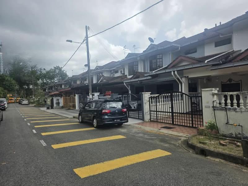 Taman Tampoi Indah - 3