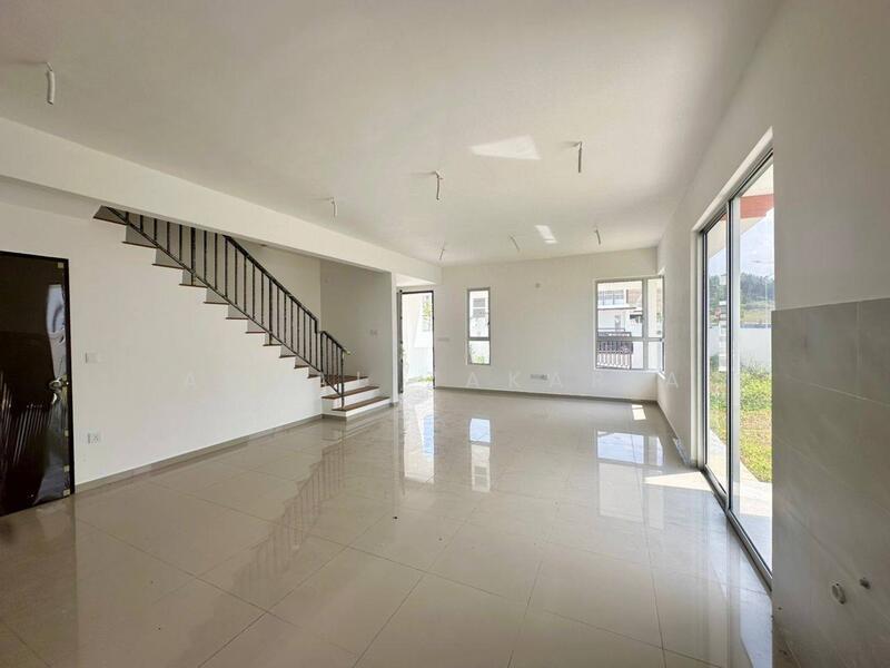 Caralyn @ Setia Alamsari - 3