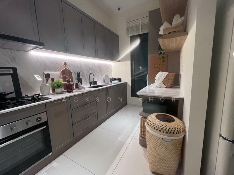Queens Residences Q3 @ Queens Waterfront - 4