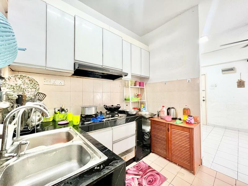 Pangsapuri Mawar - 5