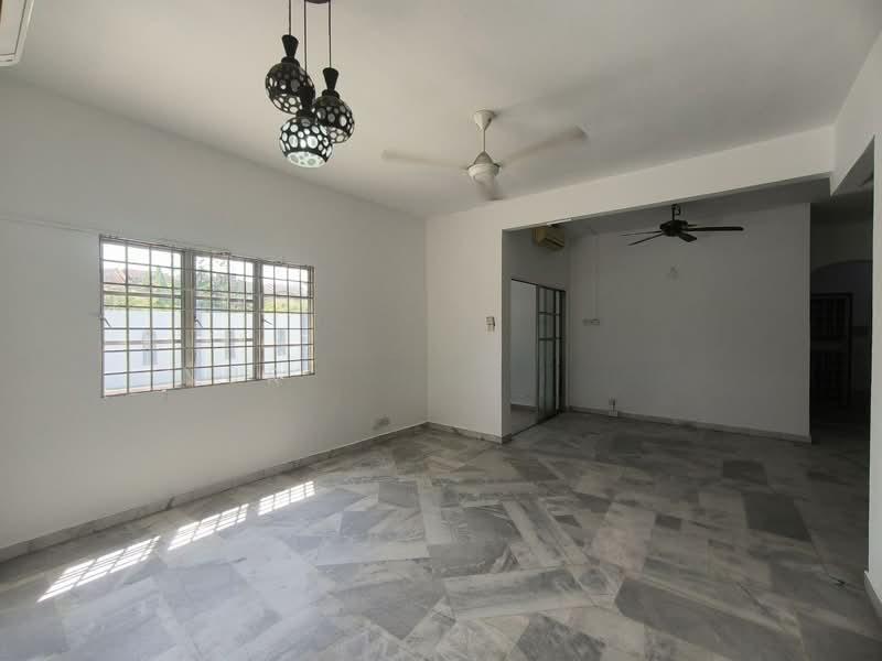 Jalan Zapin,Bandar Bukit Raja - 5