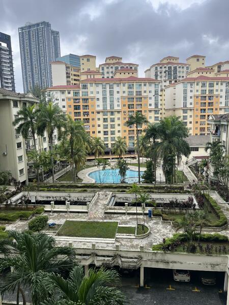 Bukit Awansari (OG Court) - 2