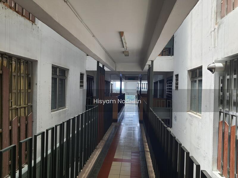 Perdana Exclusive - 2