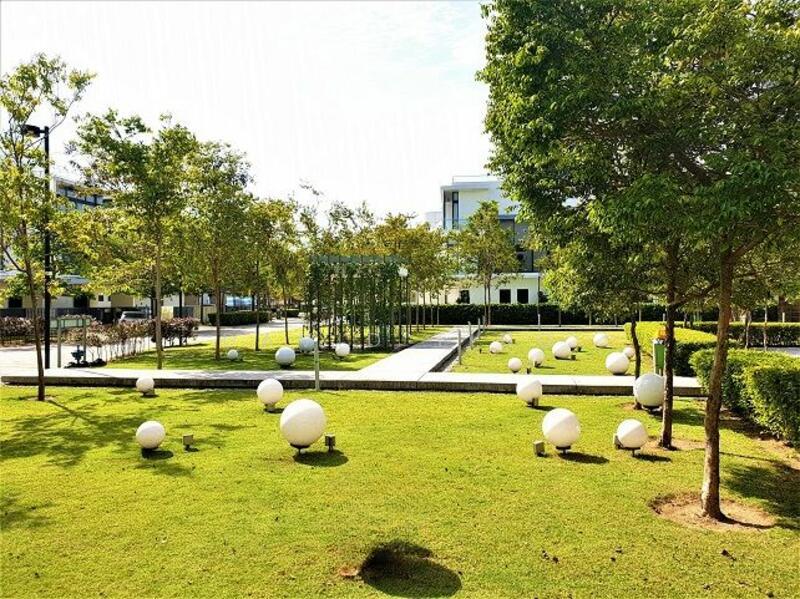 Semi-Detached House at Lake Fields - 5