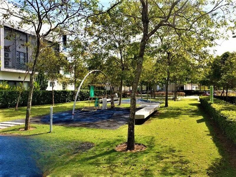 Semi-Detached House at Lake Fields - 4