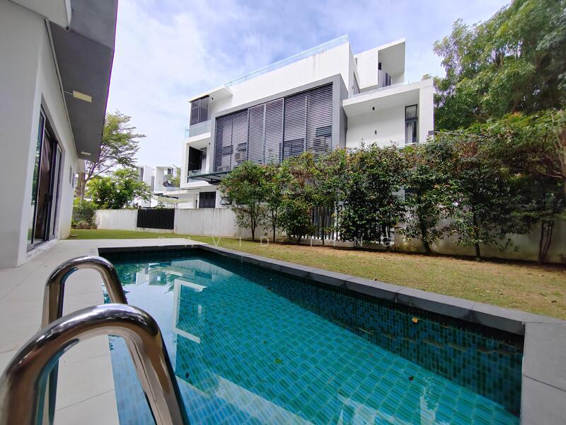 Semi-Detached House at Lake Fields - 2