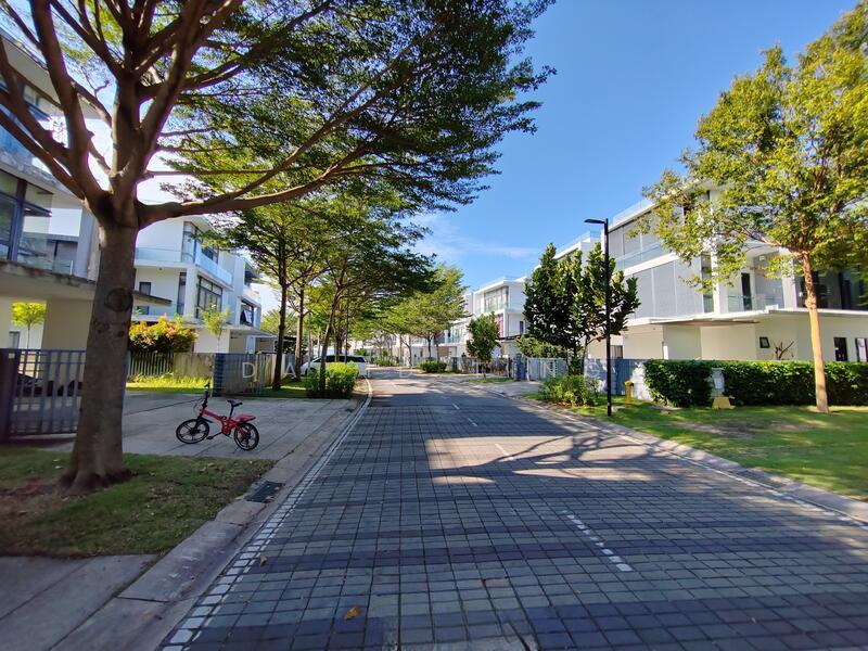 Semi-Detached House at Lake Fields - 1