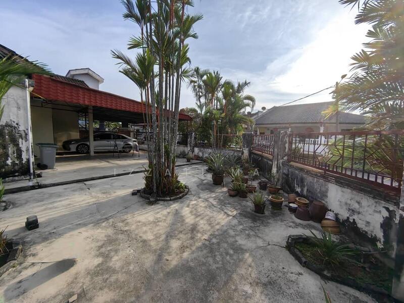 Taman Desa Jasmin Nilai - 1