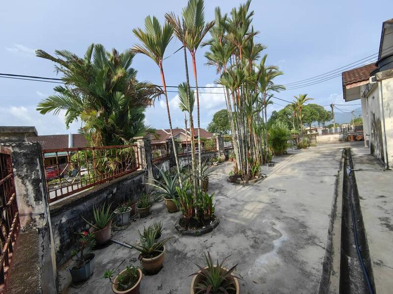 Taman Desa Jasmin Nilai - 3