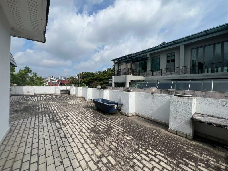 Taman Fern Grove - 5