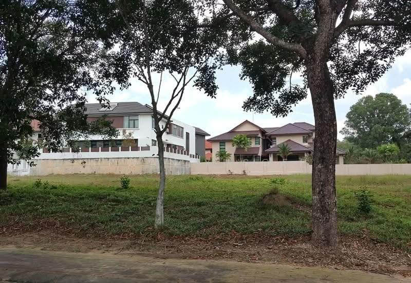 Bukit Jelutong - 5