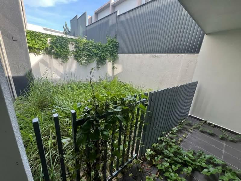 Emerald Residence - 5