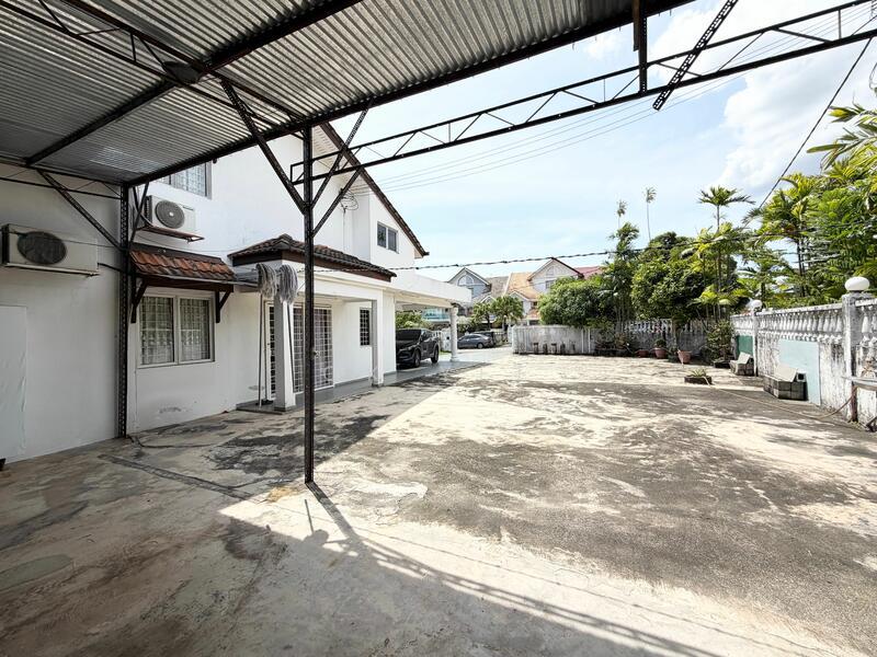Corner Lot House at Bandar Baru Sri Petaling - 4