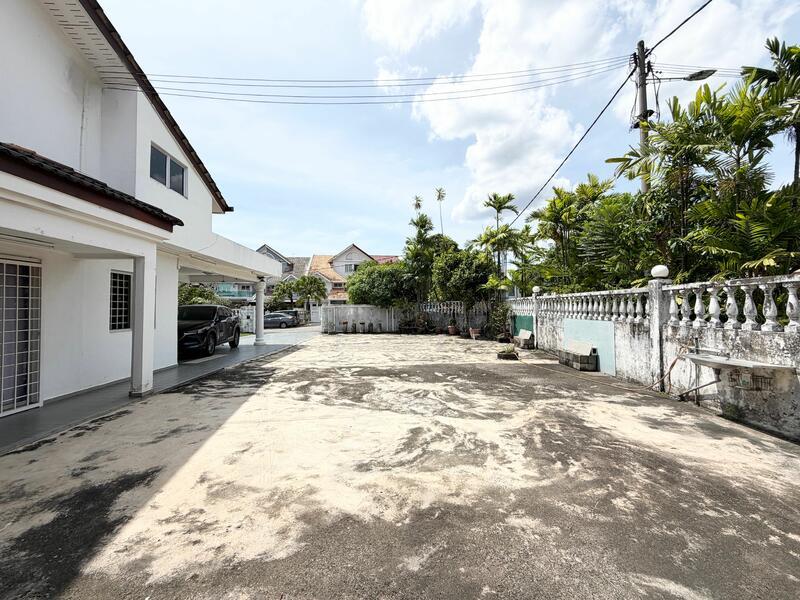 Corner Lot House at Bandar Baru Sri Petaling - 3